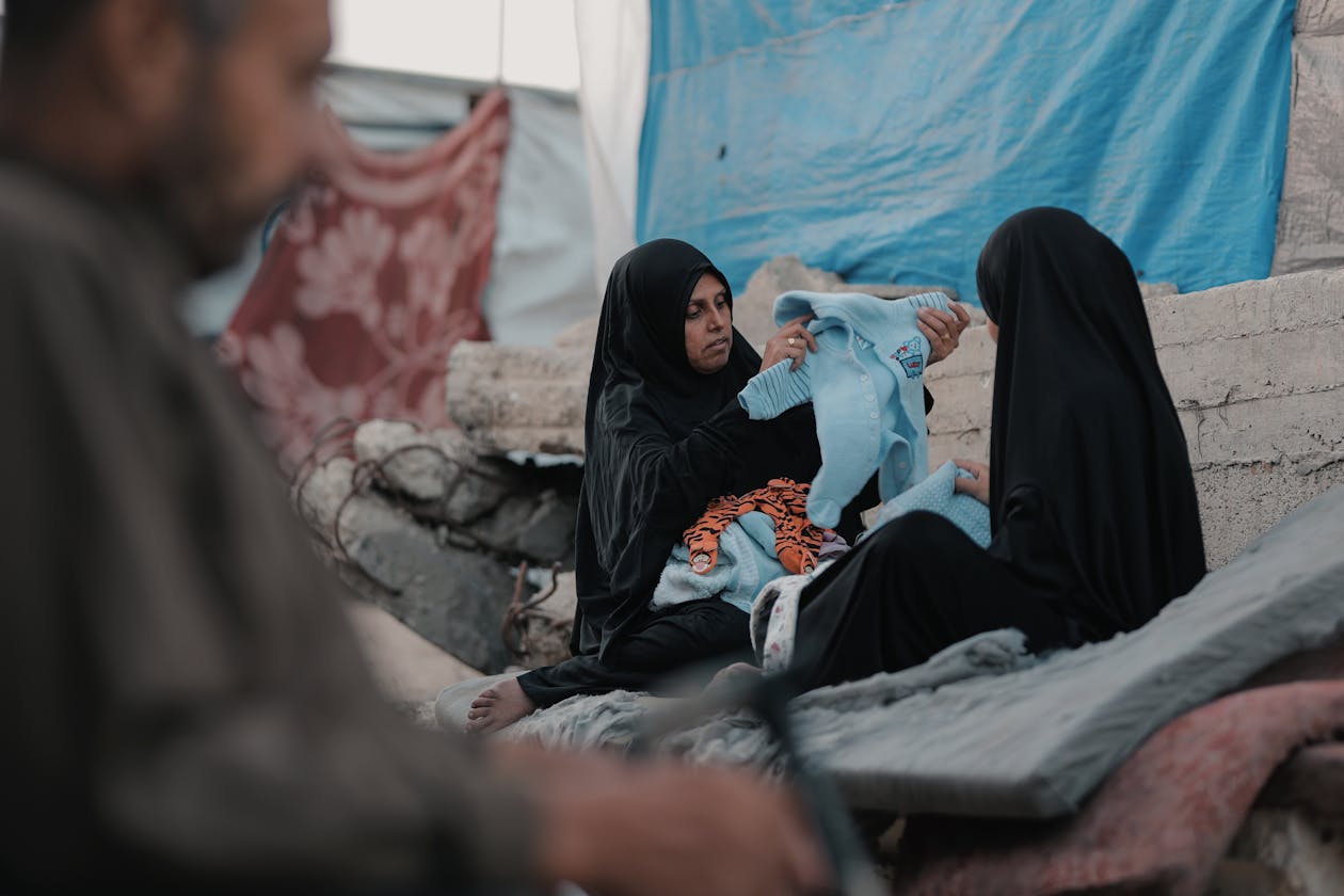 Palestinian mother and child in Gaza